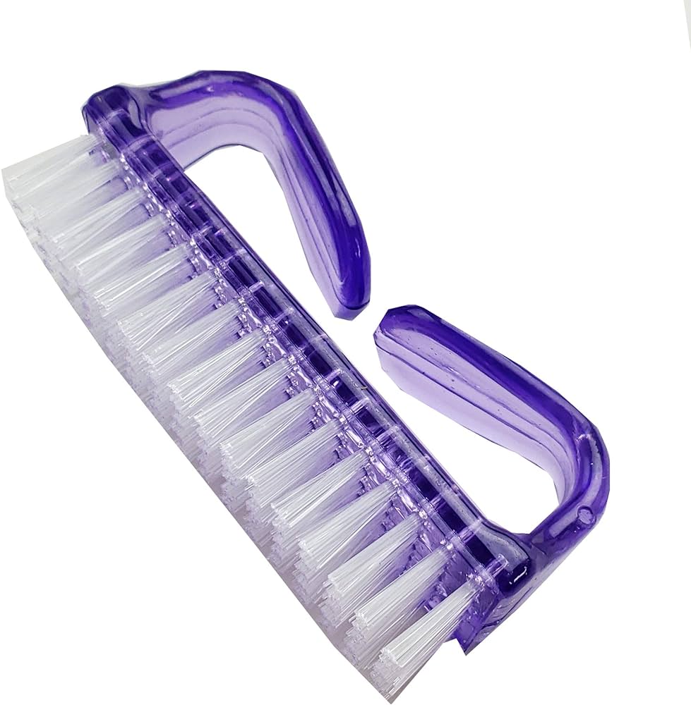 Brosse nettoyante pour les ongles mauve